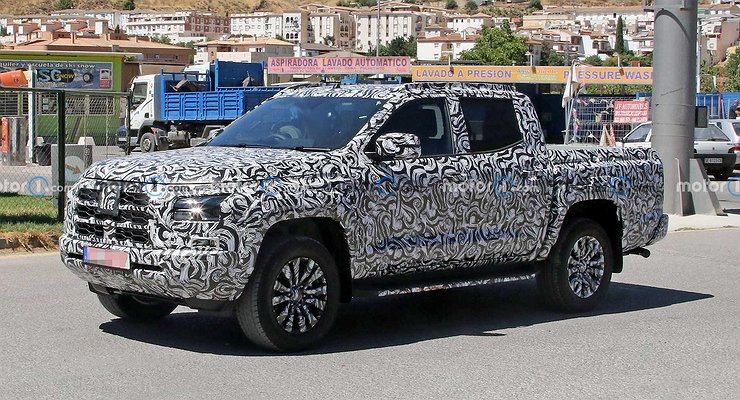 Mitsubishi L200 sixth generation spotted during tests