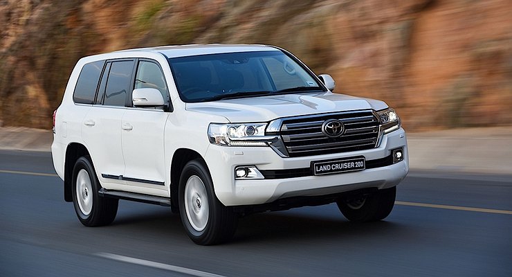 Which Japanese cars are advised by distillers?