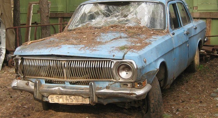 What cars were produced by the Soviet car industry under Gorbachev