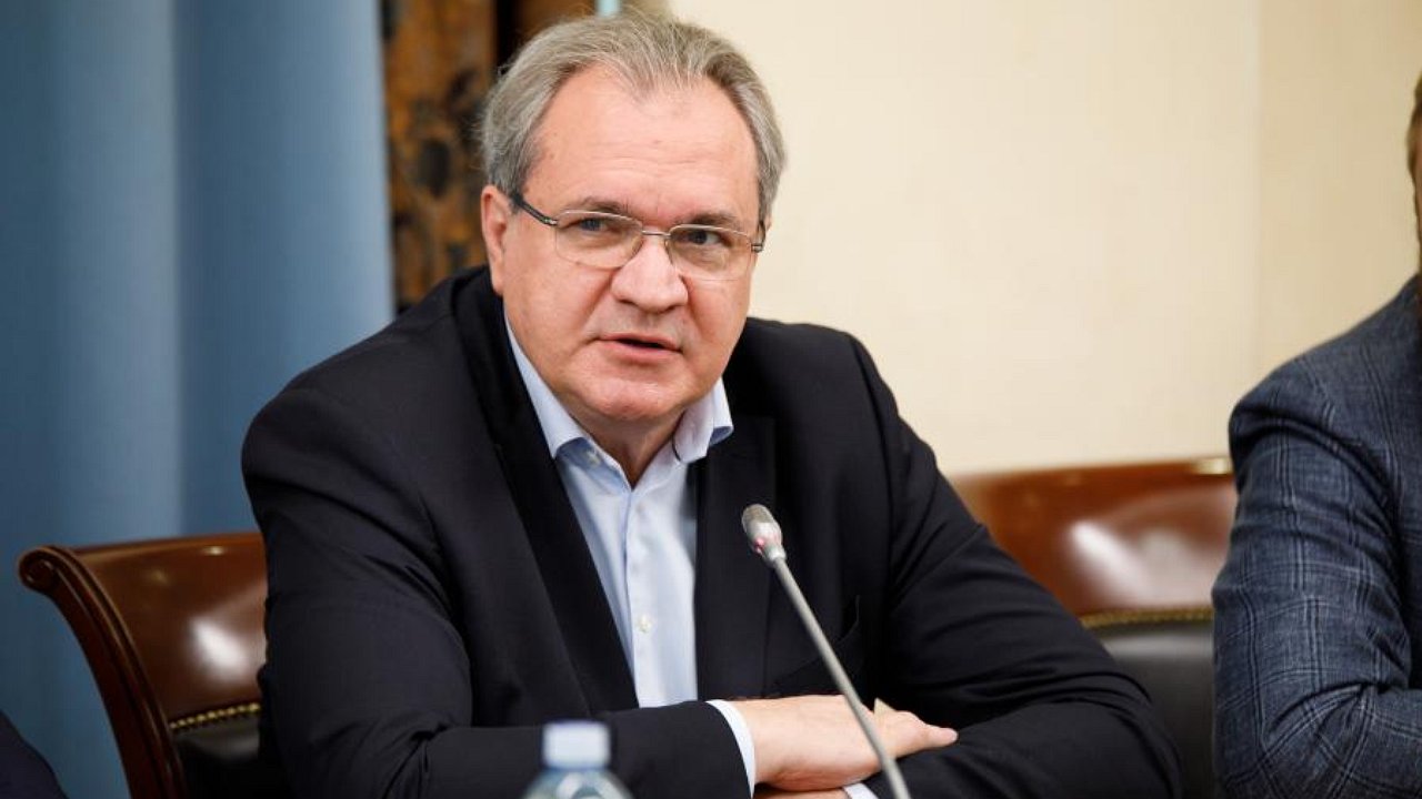 отдельный председатель