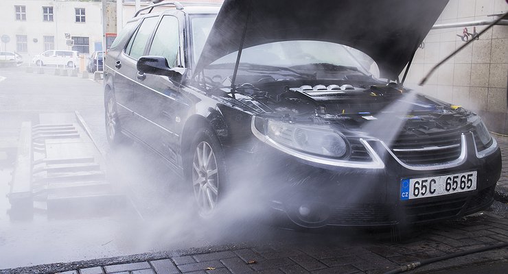 Wash, but don’t spoil: how dealer services clean the engine bay