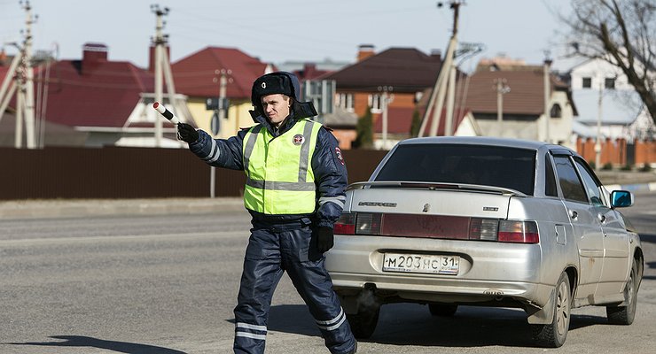 Complete chaos: The traffic police were allowed to spit on the law when checking tingles