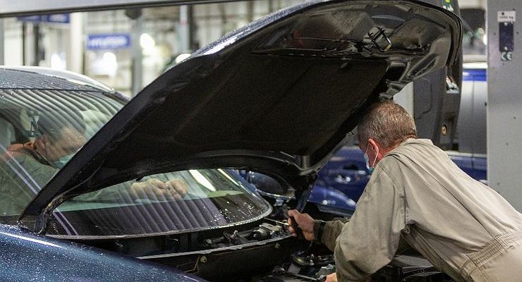 There is a shortage of motor oils, suspension and engine parts in Russia