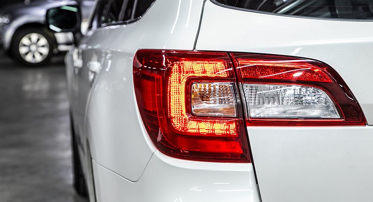 Will the traffic police pay for “xenon” in the “rear light”
