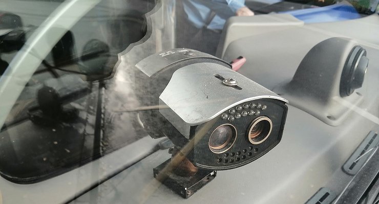 Metropolitan buses armed with traffic police cameras, fined for incorrect parking