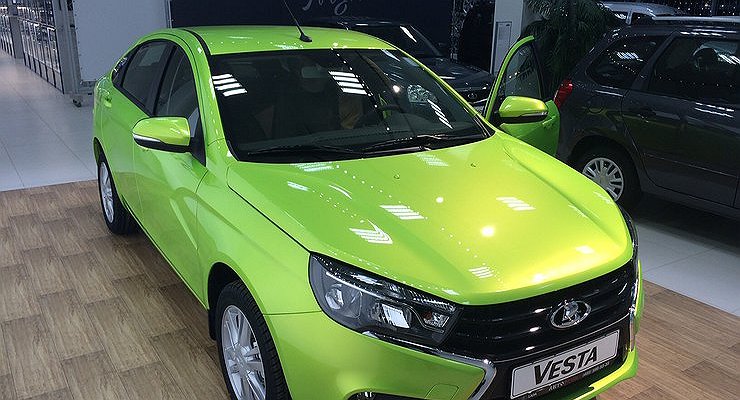 Why “sly” dealers hide LADA Vesta from both customers and AVTOVAZ