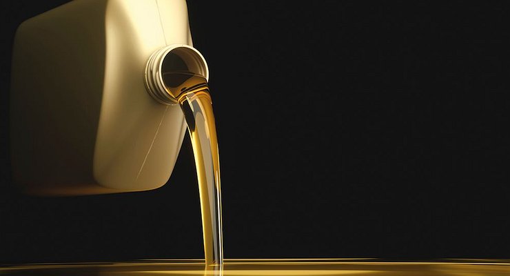 Trouble or Rescue: Russia Waits for a Flood of Chinese Motor Oils