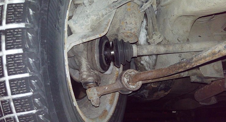 Why can a CV joint suddenly break in the winter?