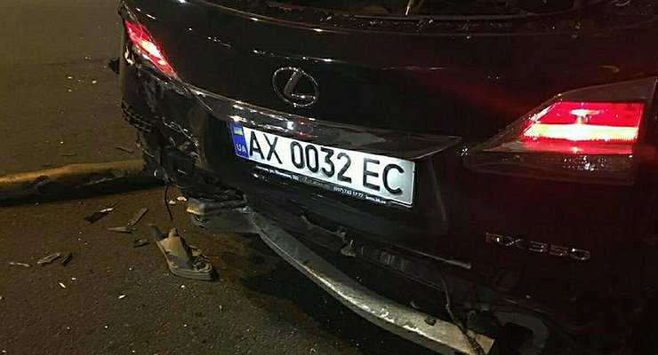 Is it possible to leave the scene of an accident if only one car is damaged?