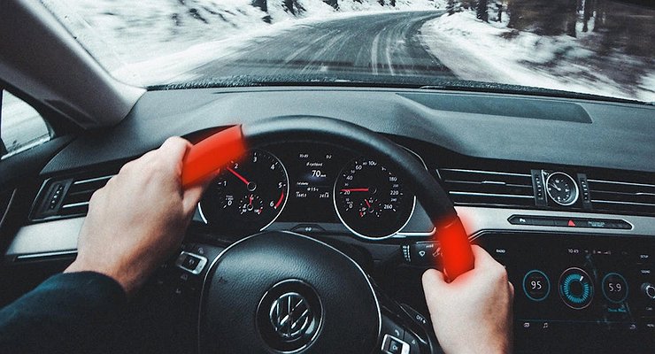 This way you ensure that your hands on the steering wheel do not freeze in the winter