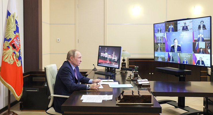 Putin saves the car market, the Ministry of Transport clears fall signs and parallel imports bring budget news: results of the week