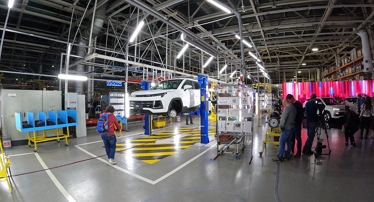 How the Chinese JAC JS4 will turn into the Russian “Moskvich”