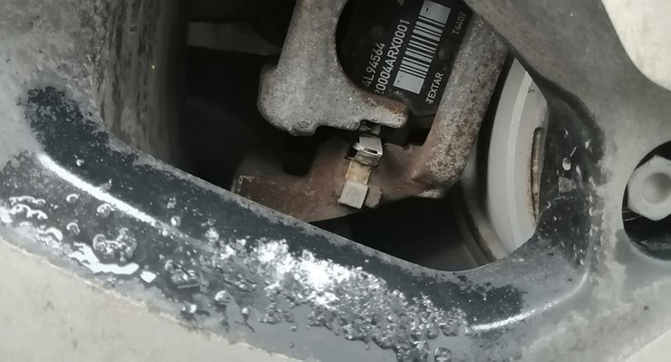Why you should clean your rims even after a light snowfall