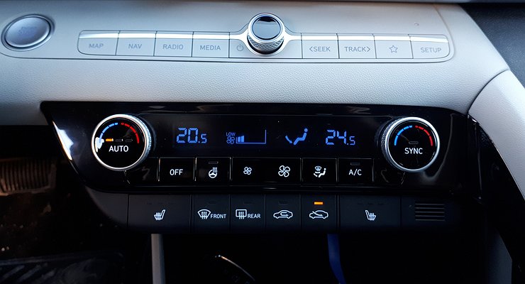 On which cars is it critical to turn on the air conditioning in winter