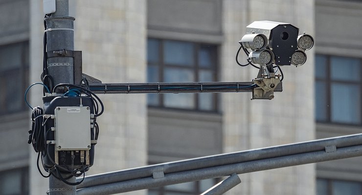 Popular Rage: How and Why Drivers Vandalize Traffic Police Cameras
