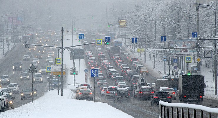 Winter in the city: how to get out of the car and not get your pants dirty