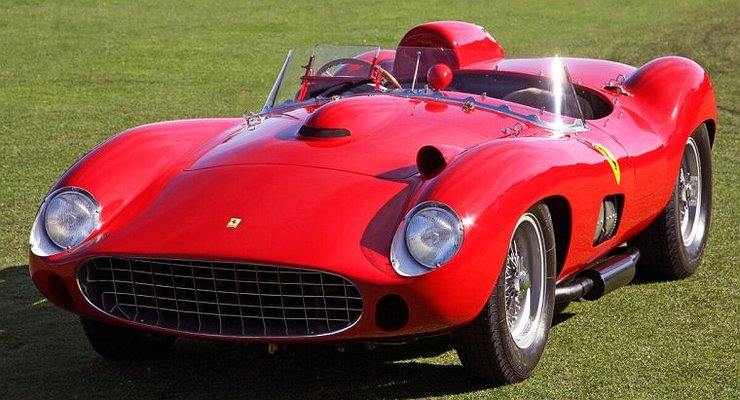 Which cars does Argentina national football team captain Lionel Messi drive?