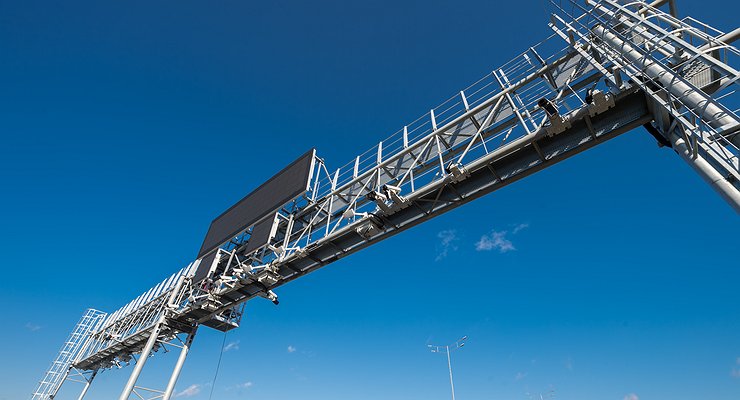 Traffic police cameras learn to recognize illegible license plates