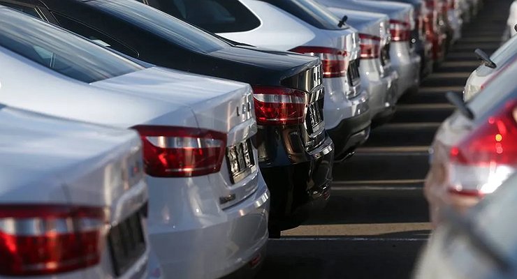 Flying into the abyss: why the Russians will no longer have new cars