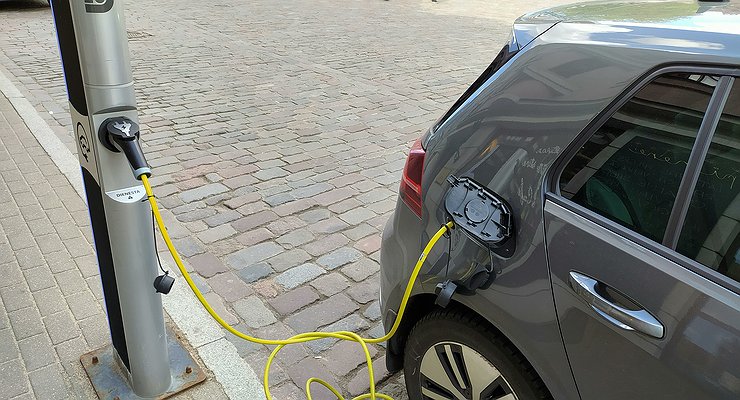China’s electric car boom could end in six months