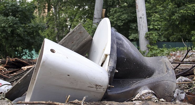 Moscow cameras have already learned to impose fines for garbage thrown out of the car