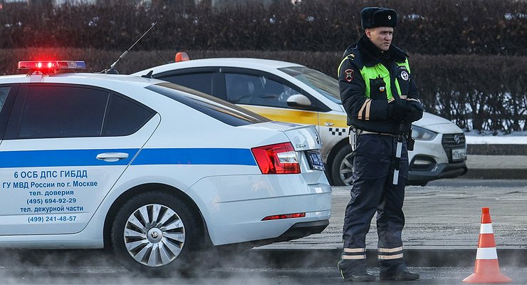 How to recognize an unscrupulous traffic police inspector