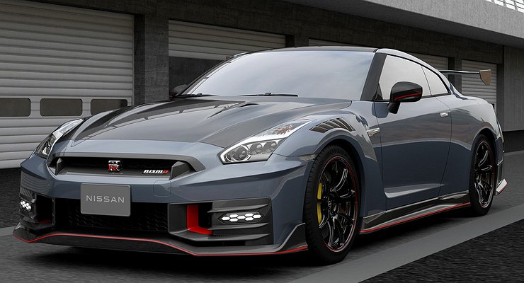 Rage on the road: In Tokyo showed the latest generation Nissan GT-R