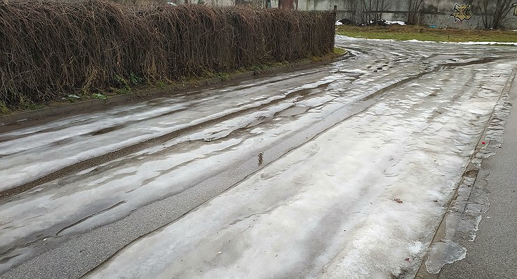 How to make public utilities pay for an accident due to ice on the road
