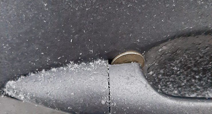 Car theft using a coin is gaining popularity in Russia