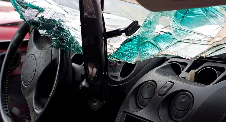 What is the difference between the last second before the accident of Russian and European drivers