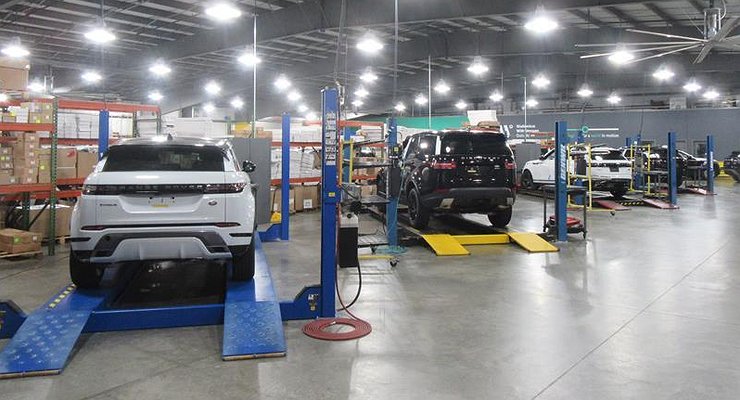 Jaguar Land Rover has imposed new sanctions against Russian owners of cars of the brand