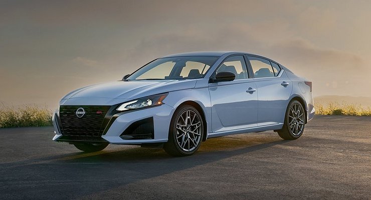 Teana fans and not only: the Nissan Altima sedan has arrived in Russia