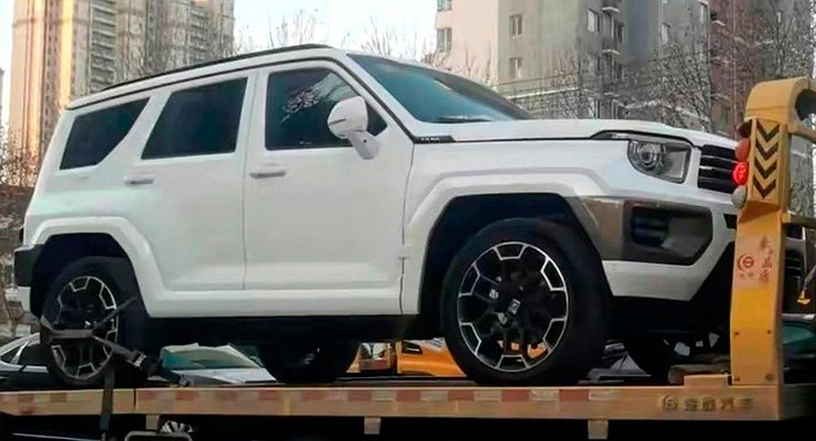 Frame SUV Tank 700 will be shown in April