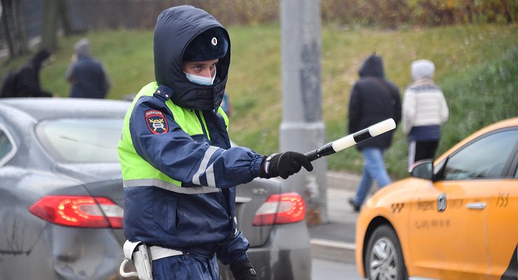 The expert told how to cancel the traffic police fine issued without a “leaflet”.