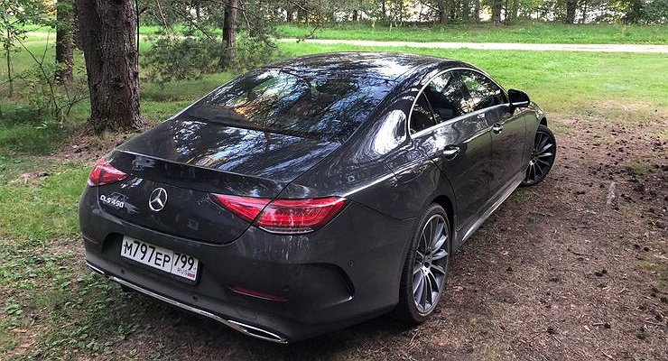 Mercedes-Benz decided to “bury” 14 models at once.