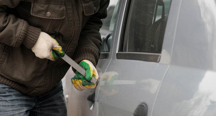 Who and why intimidates Russian motorists with fake thefts