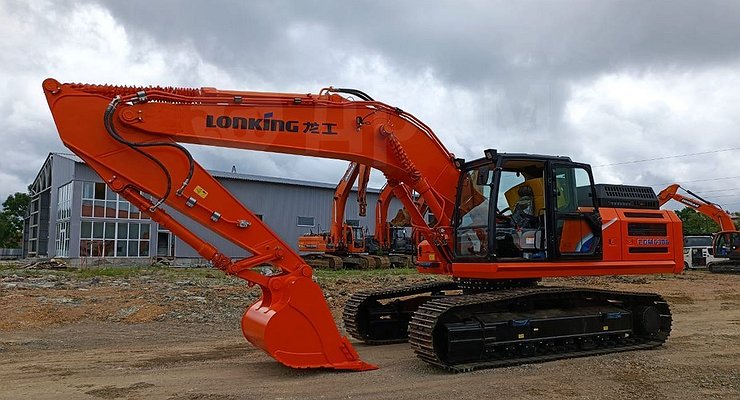 The Chinese flooded Russia with cheap excavators