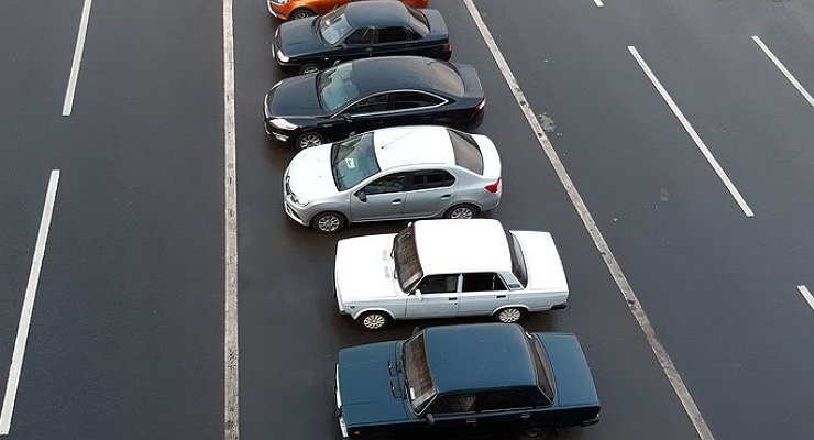 Metropolitan car owners are massively refusing their own parking spaces