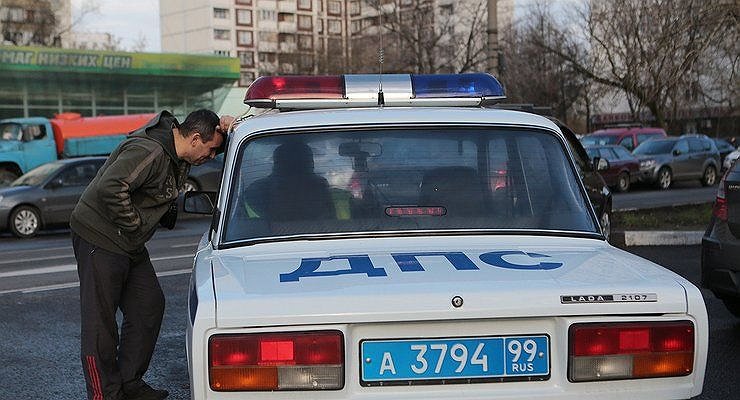Are traffic cops allowed to take pictures of the “rights” and STS of an apprehended driver