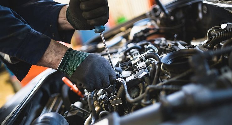 One less problem: repairs of foreign cars in Russia are becoming cheaper and faster