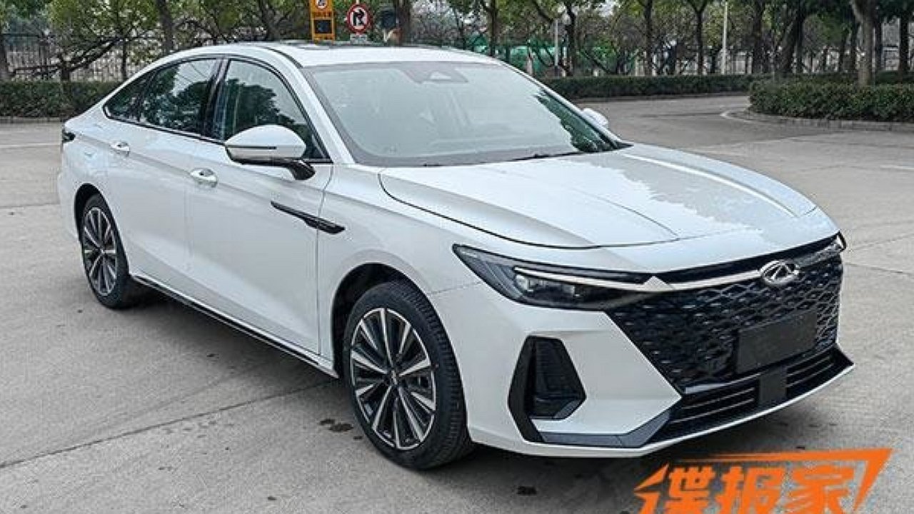 Almost Audi A4: Chery prepares a “charged” sedan for the premiere