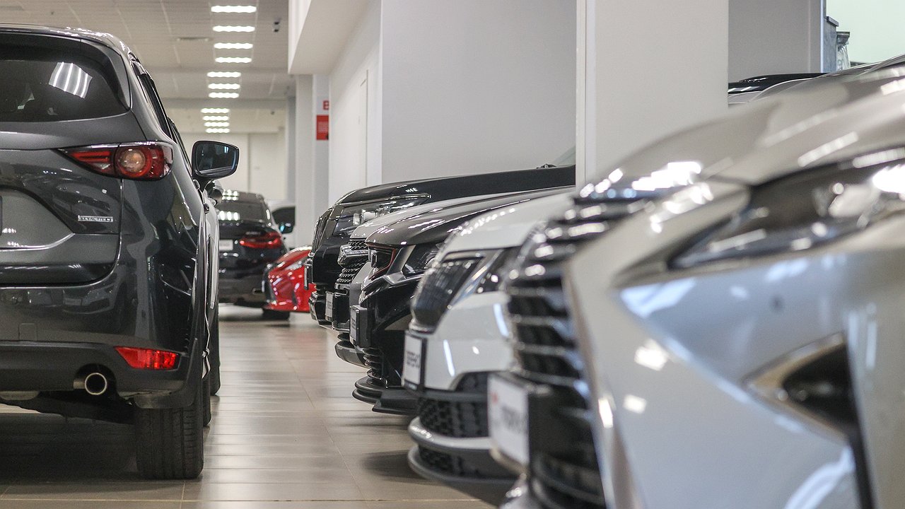 Cool novelties from AVTOVAZ, failed projects from KamAZ and a wild price increase for used cars: results of the week