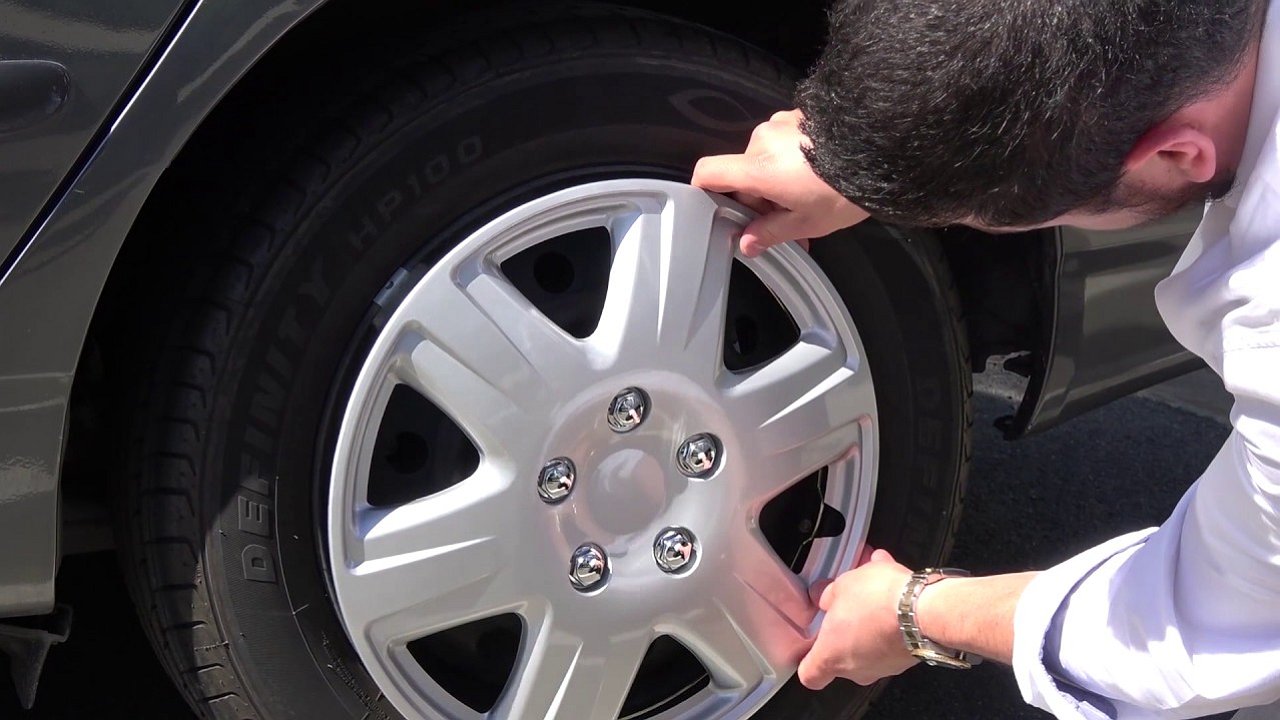 Lost beauty: how to quickly and easily replace any decorative part of the car