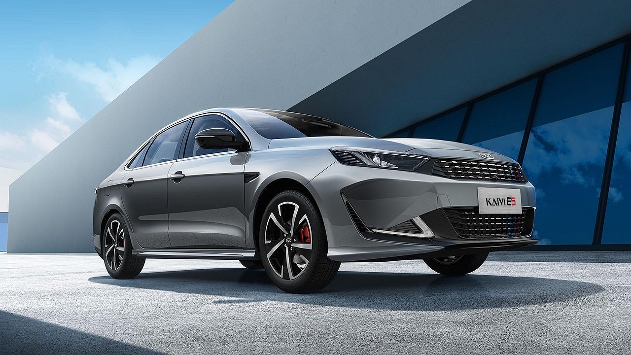 Not budget at all: the Kaiyi E5 sedan received a Russian price tag