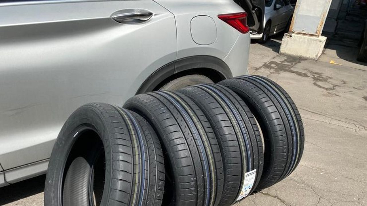 Which is absolutely not possible when mounting the tires while changing wheels