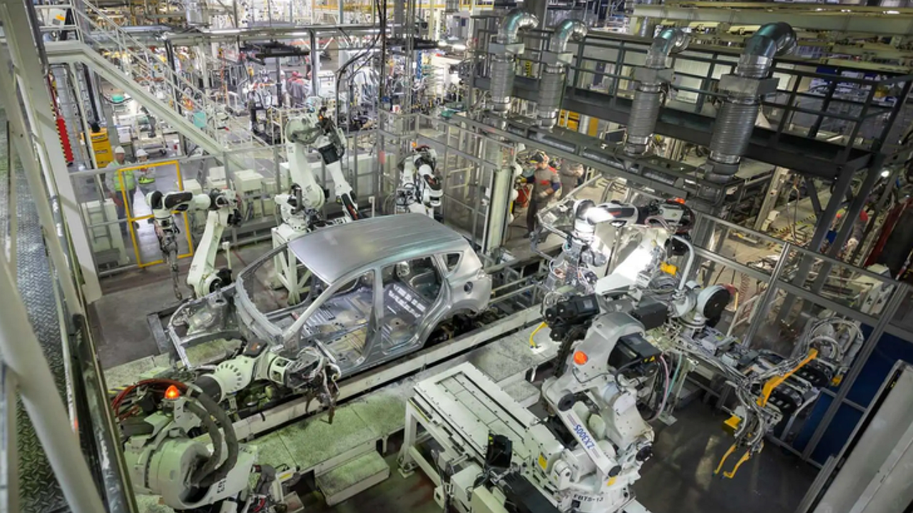 Confused in the testimony: to whom Denis Manturov will save the Toyota plant
