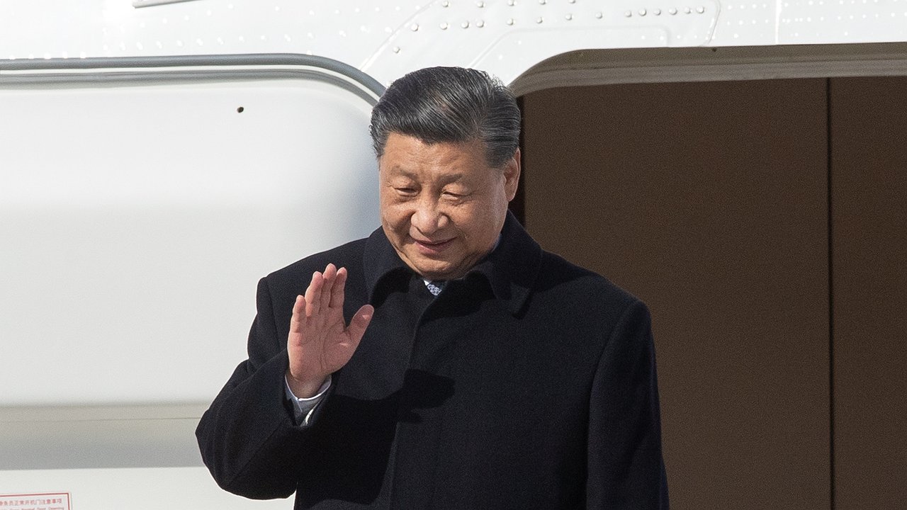 Xi Jinping accidentally opened a motorcycle season in Moscow