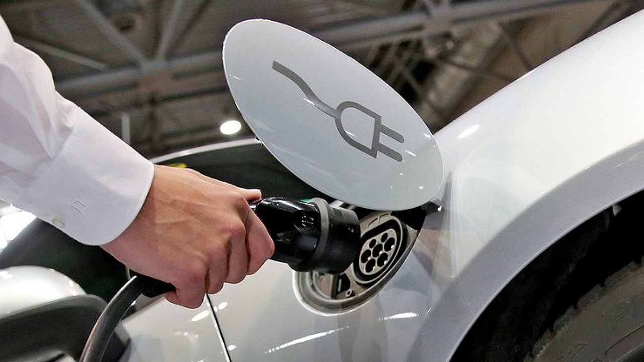 Hidden threat: what are the dangers of Chinese hybrids and electric vehicles