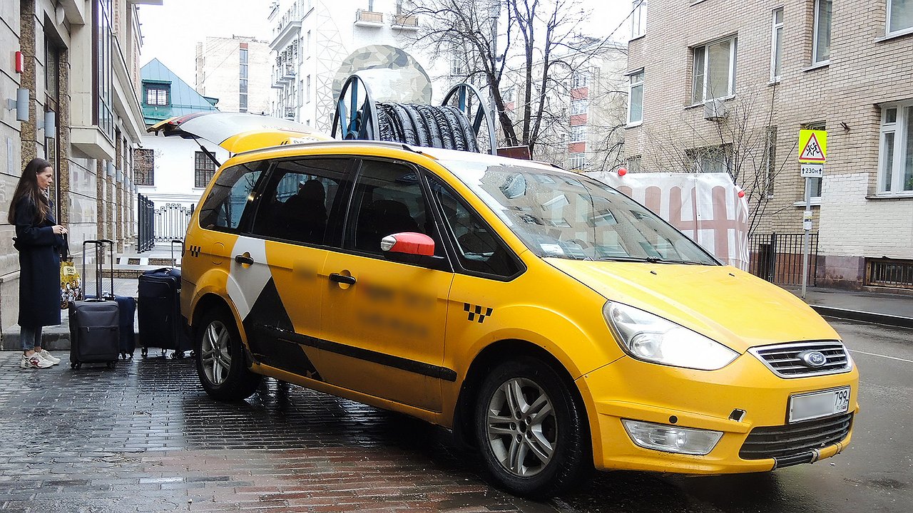 Why taxi aggregators charge different prices to customers for the same journey