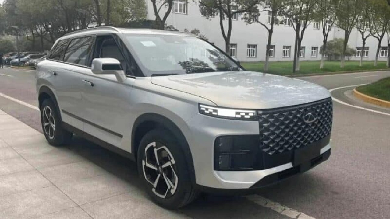 New Chery TJ-1 crossover photographed without camouflage